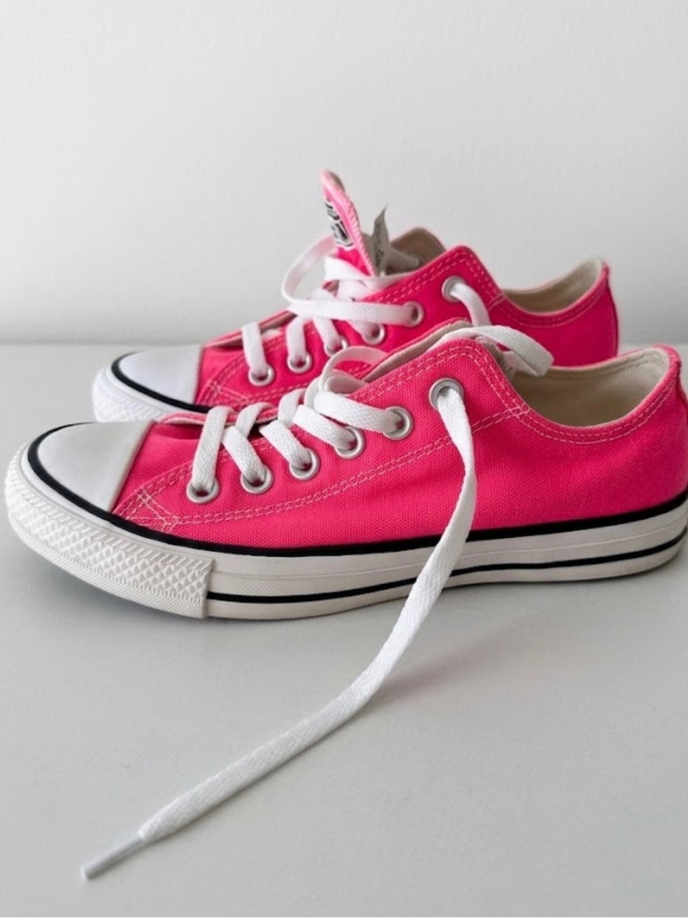 New* Converse All Star Low-Top Sneakers in Hot Pink Women's *read description